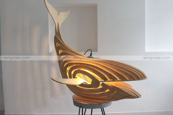 Đèn gỗ thả trần cá voi chụp hướng ngang