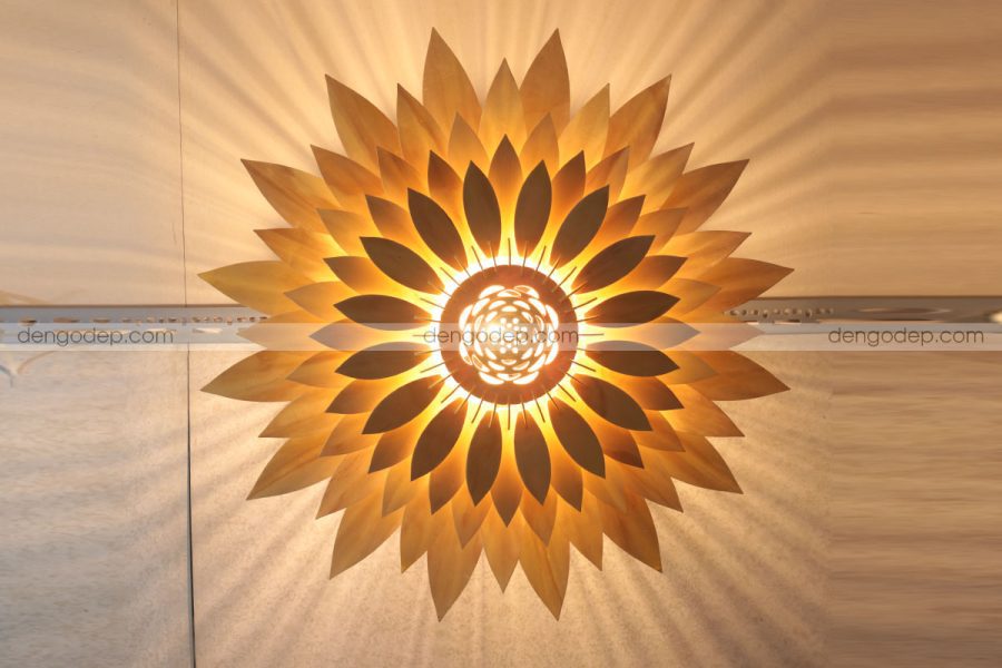 Đèn gỗ thả trần hoa hướng dương chụp trực diện