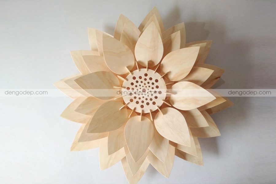 Đèn gỗ thả trần hoa sen chụp trực diện lúc chưa thắp sáng