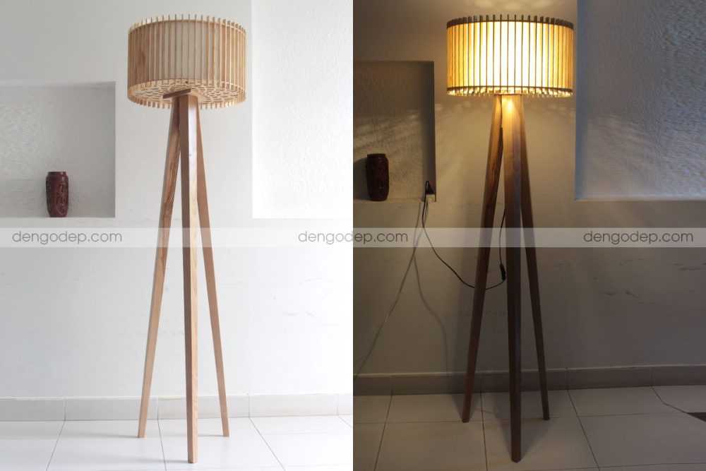 Đèn gỗ đặt sàn ba chân trụ tròn chụp hướng dưới lên