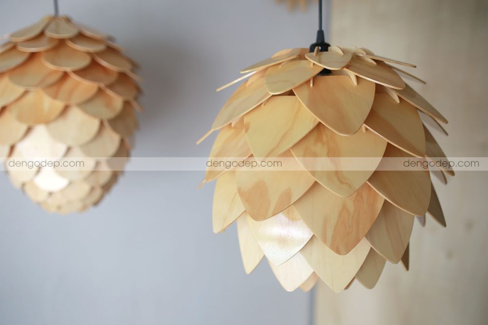 Đèn gỗ thả trần hoa atiso cánh nhọn chụp hướng ngang