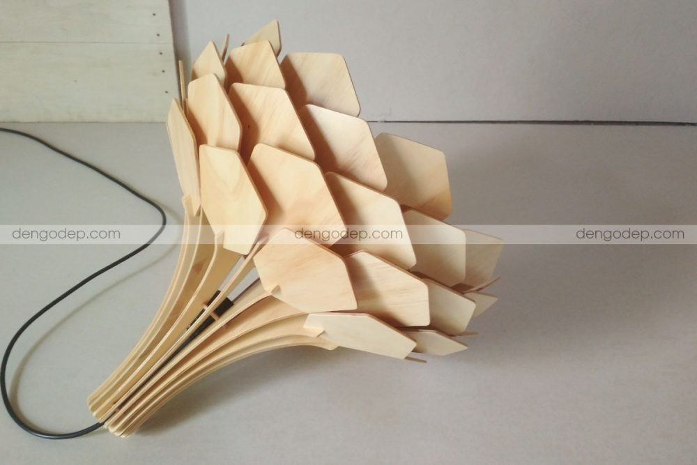 Đèn gỗ thả trần hoa loa kèn chụp hướng nằm xiên