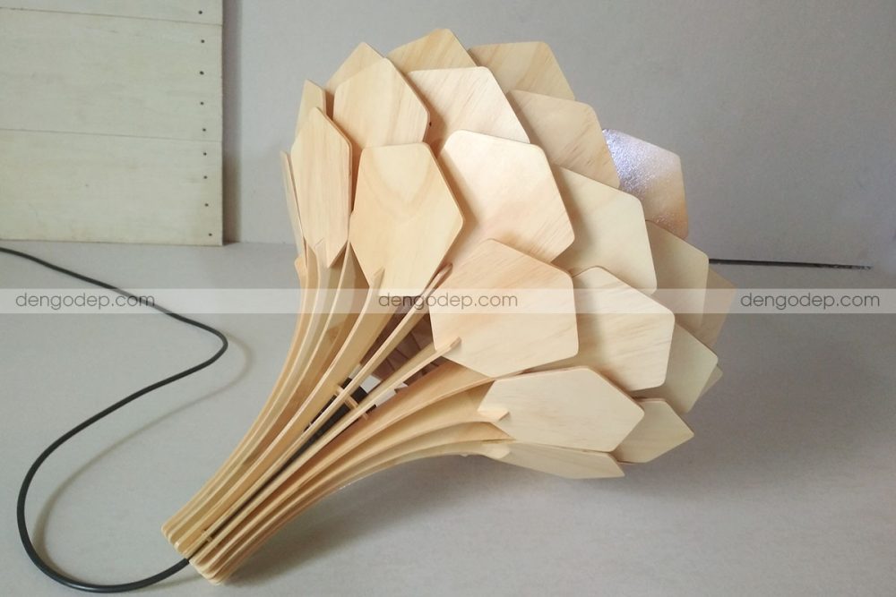 Đèn gỗ thả trần hoa loa kèn chụp hướng nằm ngang