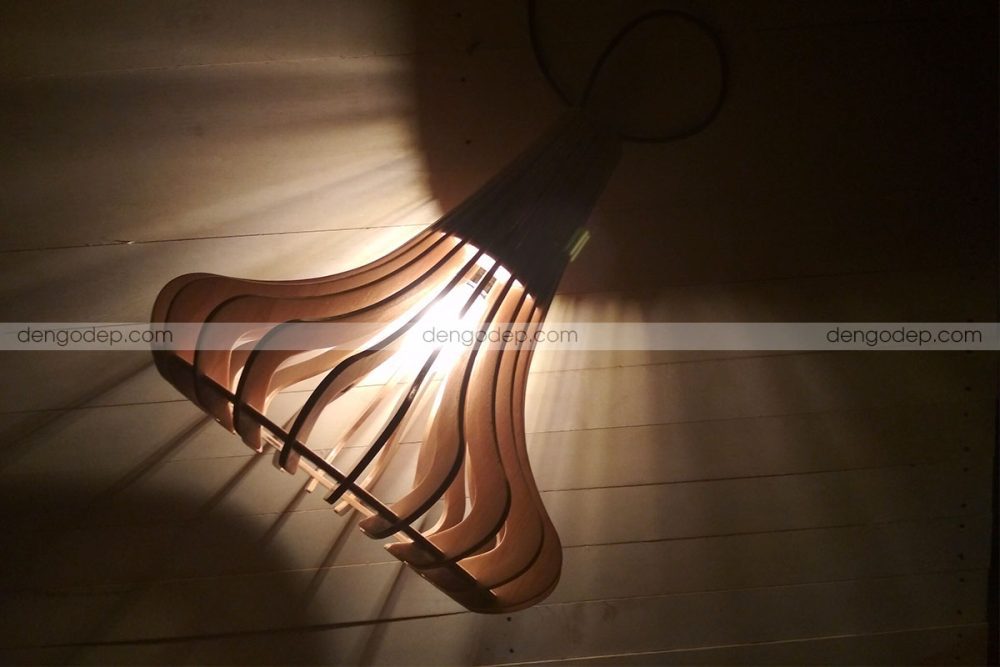 Đèn gỗ thả trần bình hoa chụp hướng đặt nằm ngang