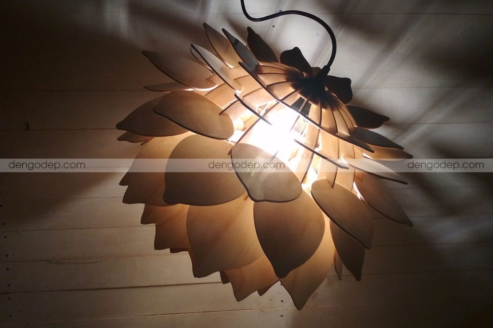 Đèn gỗ thả trần hoa trà chụp hướng ngang