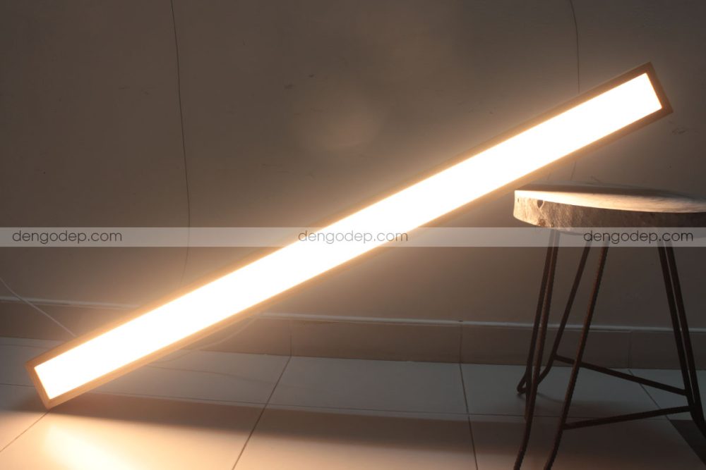 Đèn gỗ thả trần hộp chữ nhật chụp lúc chiếu sáng