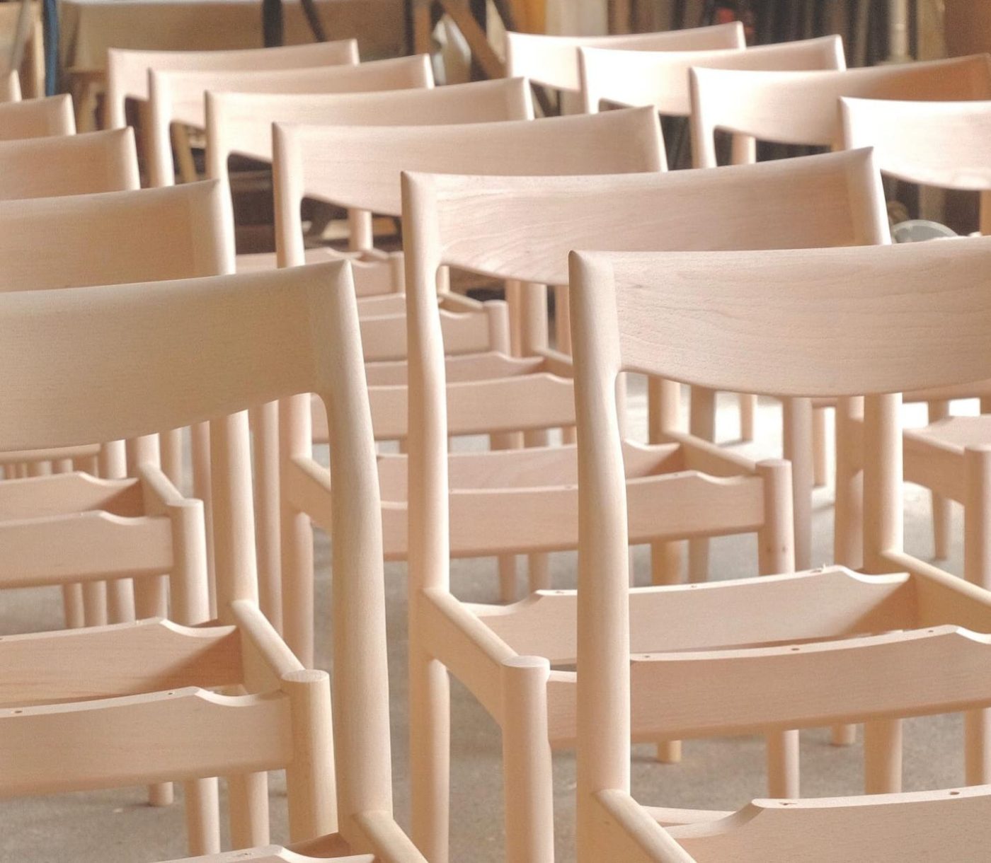 Sản xuất bàn ghế cho khách hàng là nhà hàng - hình 1